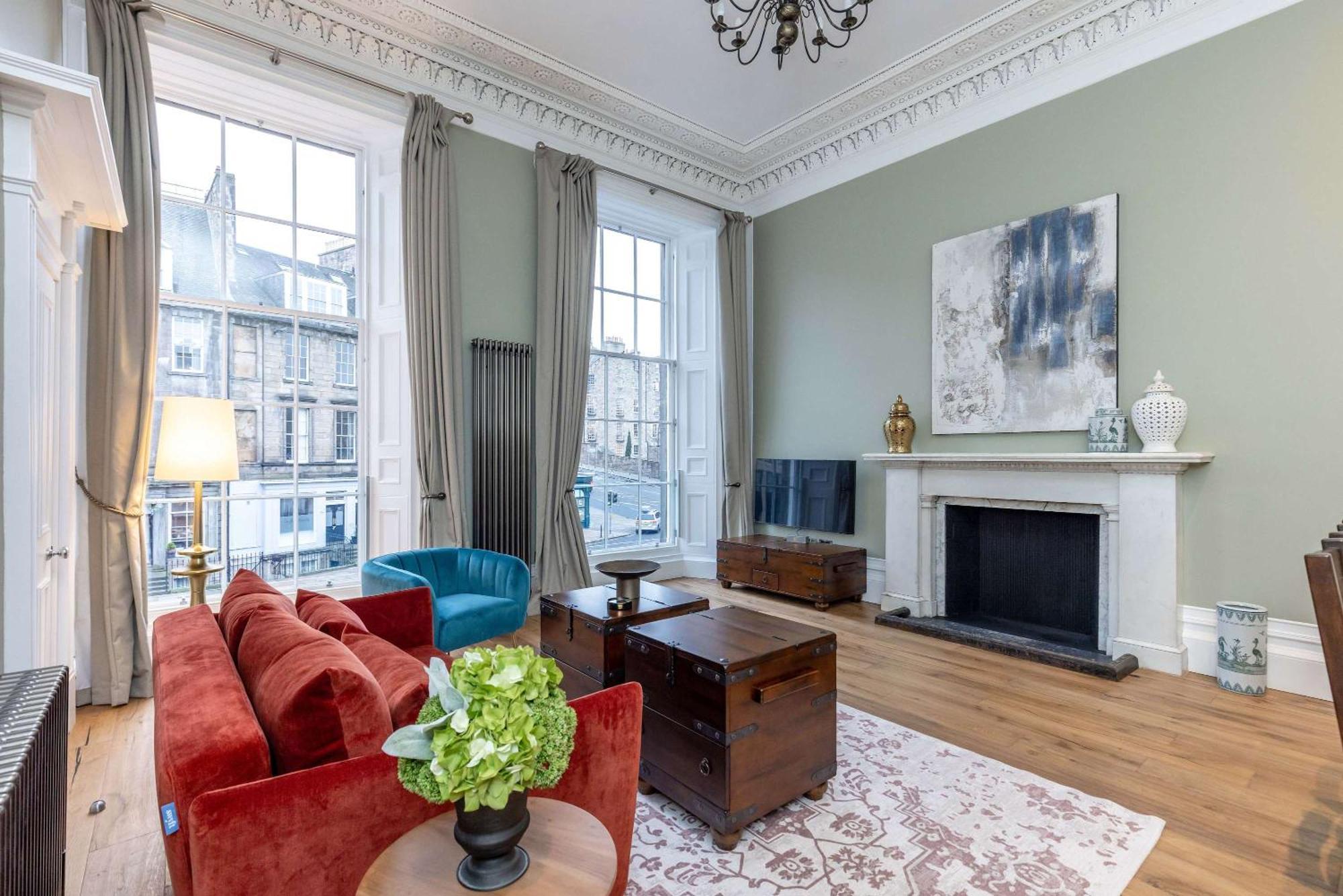 Dragon Suites Luxury Apartments At 9 Albyn Place Edinburgh Exterior photo