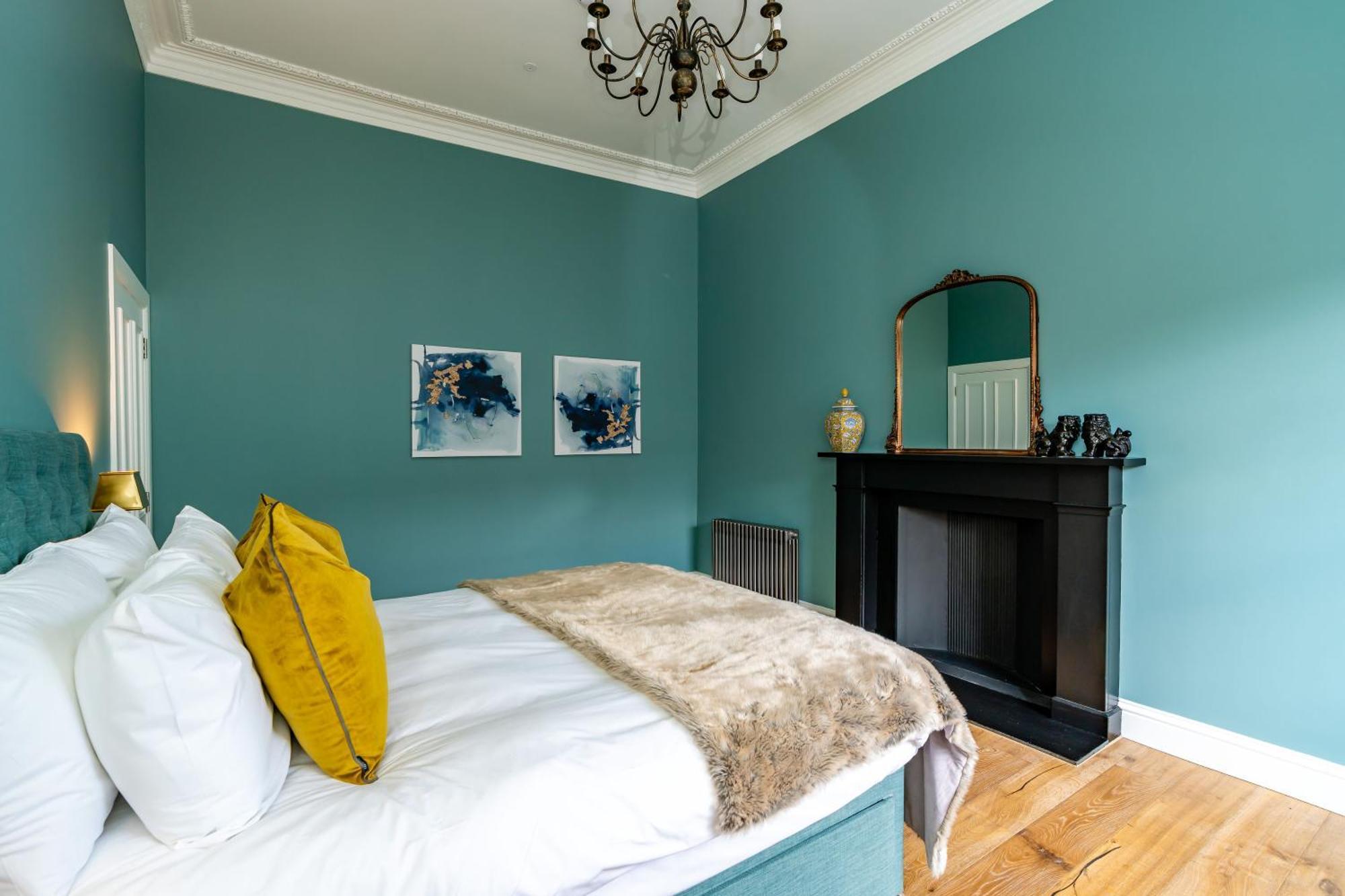 Dragon Suites Luxury Apartments At 9 Albyn Place Edinburgh Exterior photo